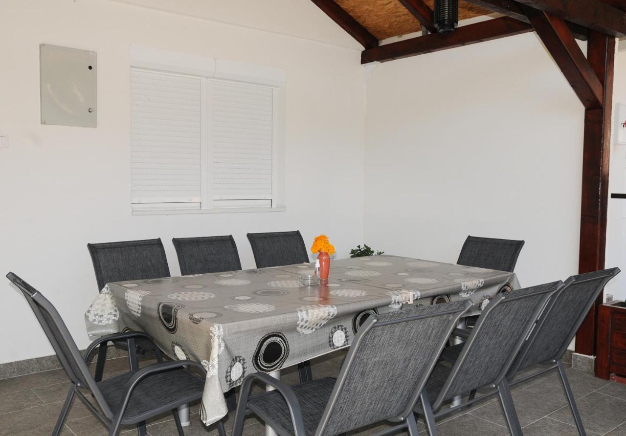Favorit Apartments Čačak Dış mekan fotoğraf